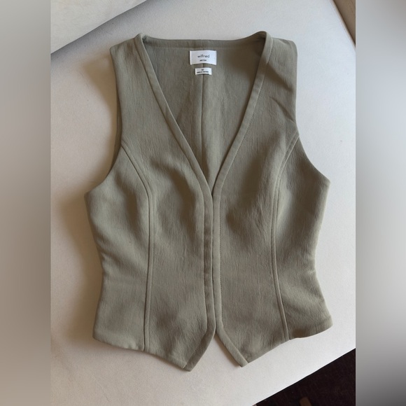 Aritzia Attire Vest in 00 - Picture 3 of 4